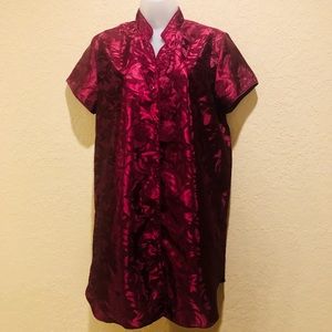 {Vintage} Rich burgundy short sleeve brocade slip